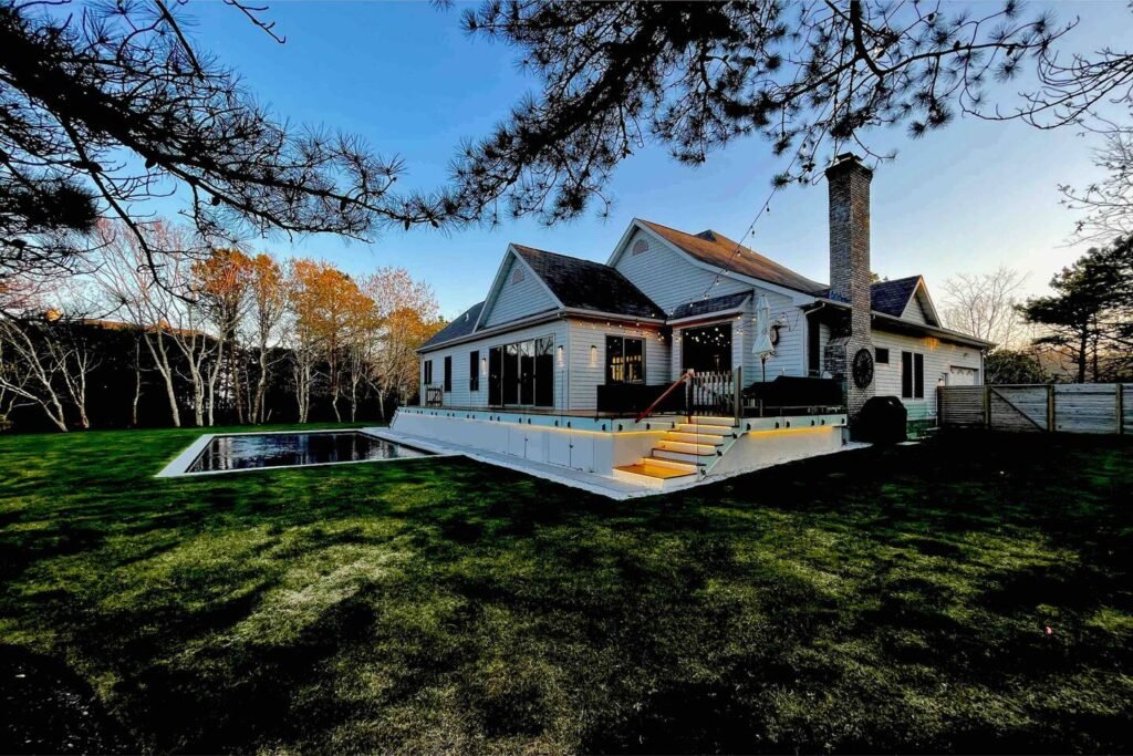 AJ HOUSE